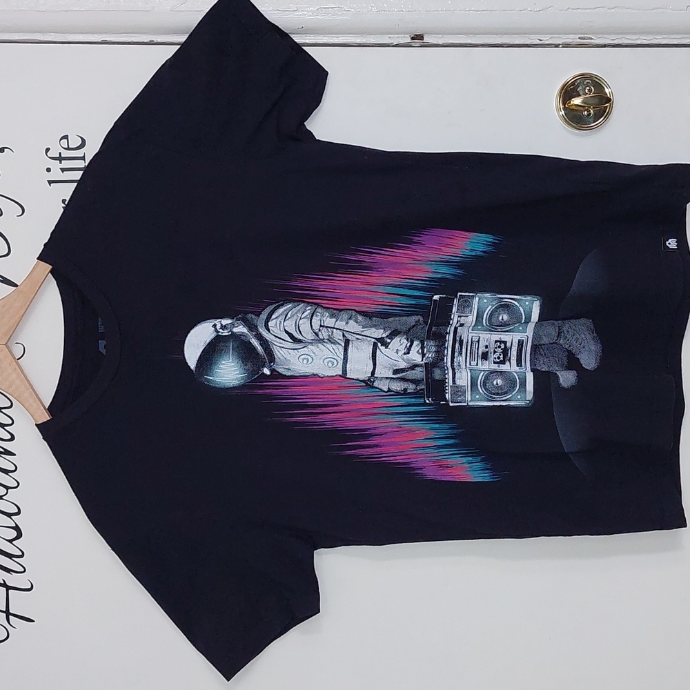 Into The A.M. Boys graphic T-shirt size medium. 👨‍🚀🌌